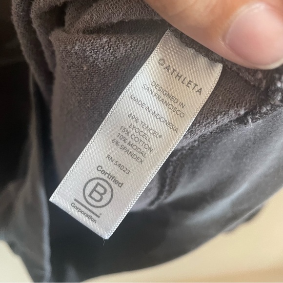 Athleta Studio to Street Camo Sweatshirt XS EUC - Picture 2 of 7